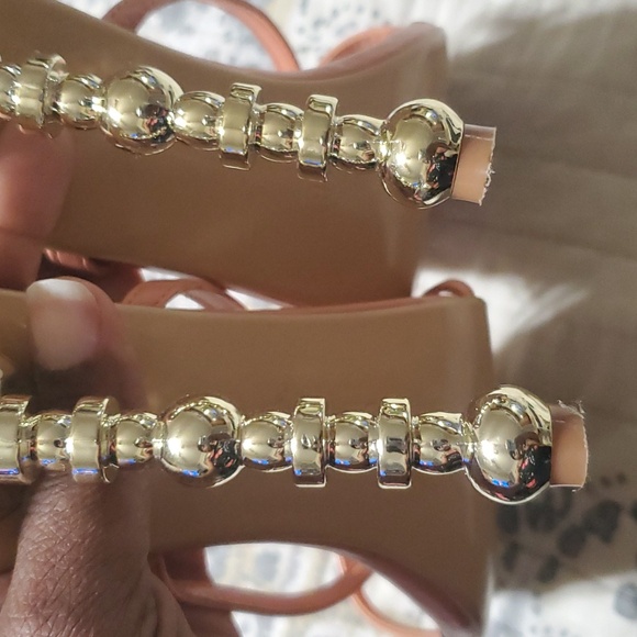 Cape Robbin thong heels - Picture 4 of 4